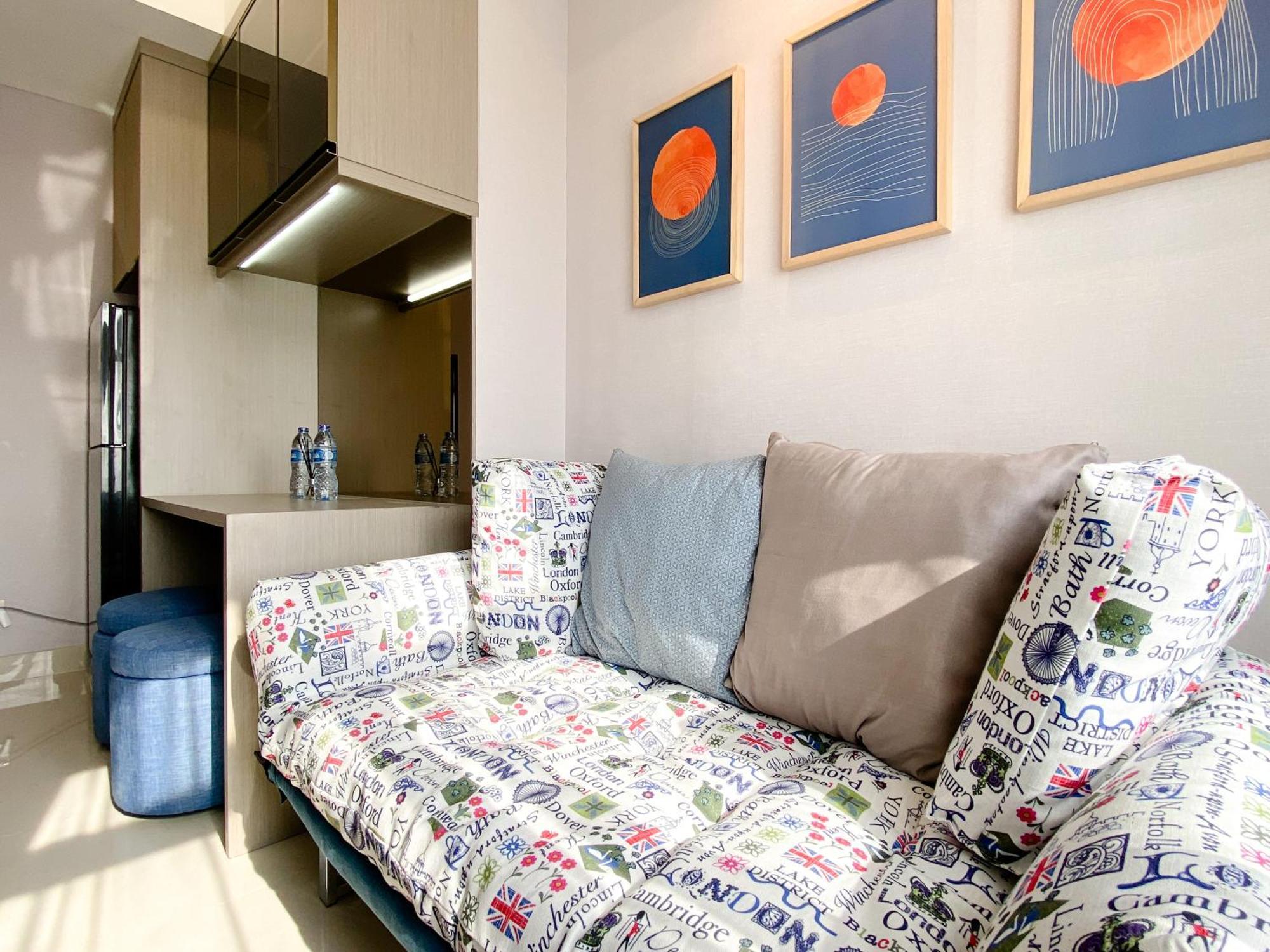 Simply And Comfortable 2Br Pollux Chadstone Apartment By Travelio Cikarang Esterno foto