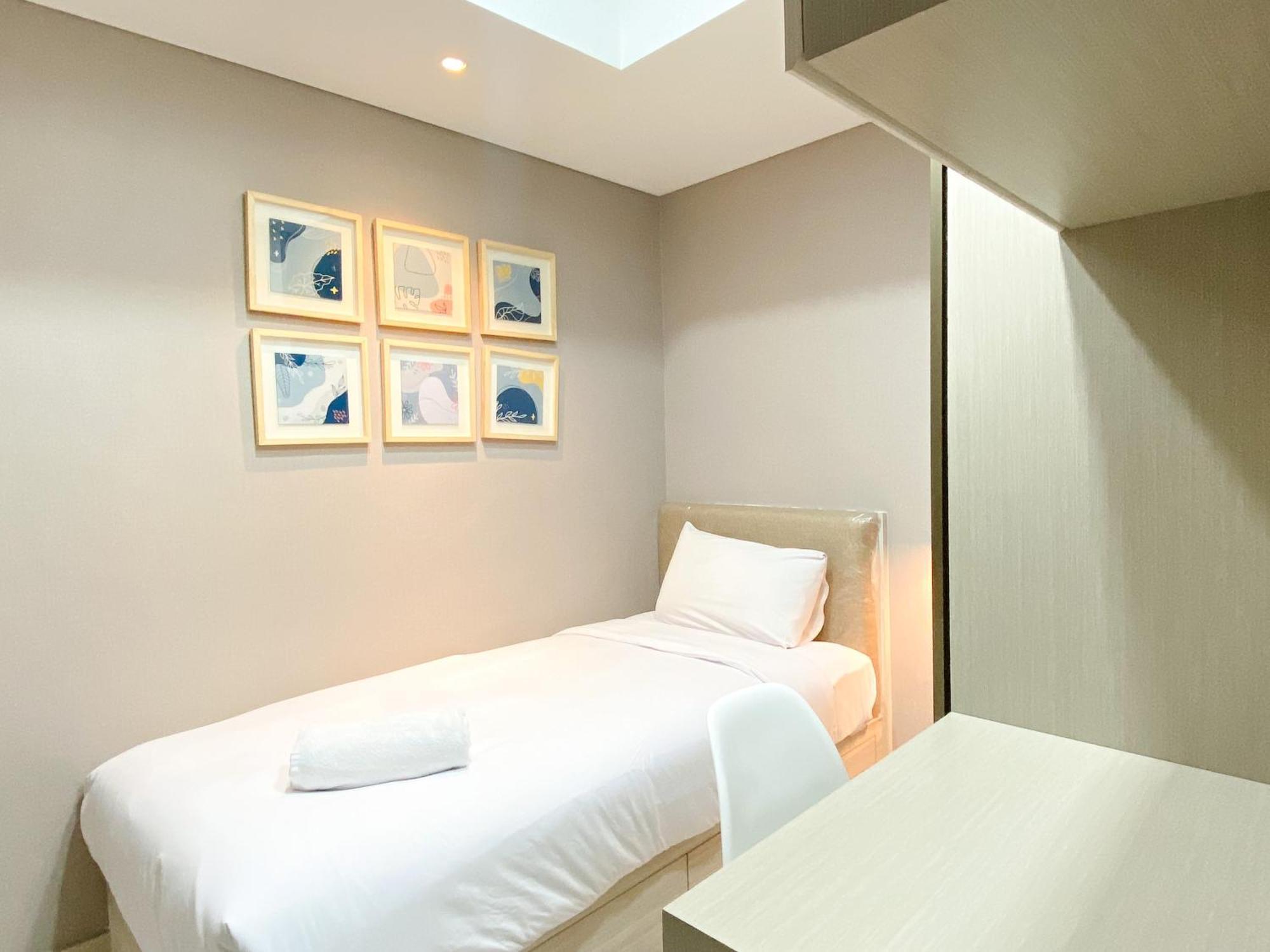 Simply And Comfortable 2Br Pollux Chadstone Apartment By Travelio Cikarang Esterno foto